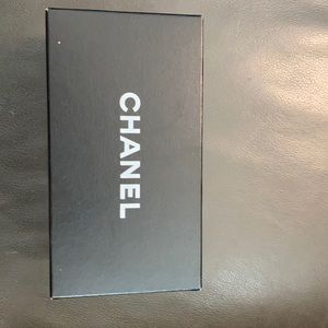 Women vintage Chanel sunglasses
